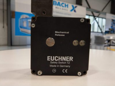 Euchner Sicherheitsschalter TZ2LE024MVAB (linke Ausführung)